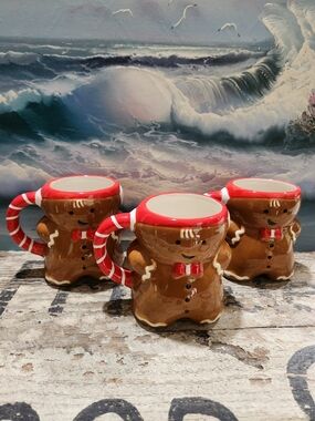 VINTAGE Gingerbread Man Ceramic Holiday Mugs - Red Trim